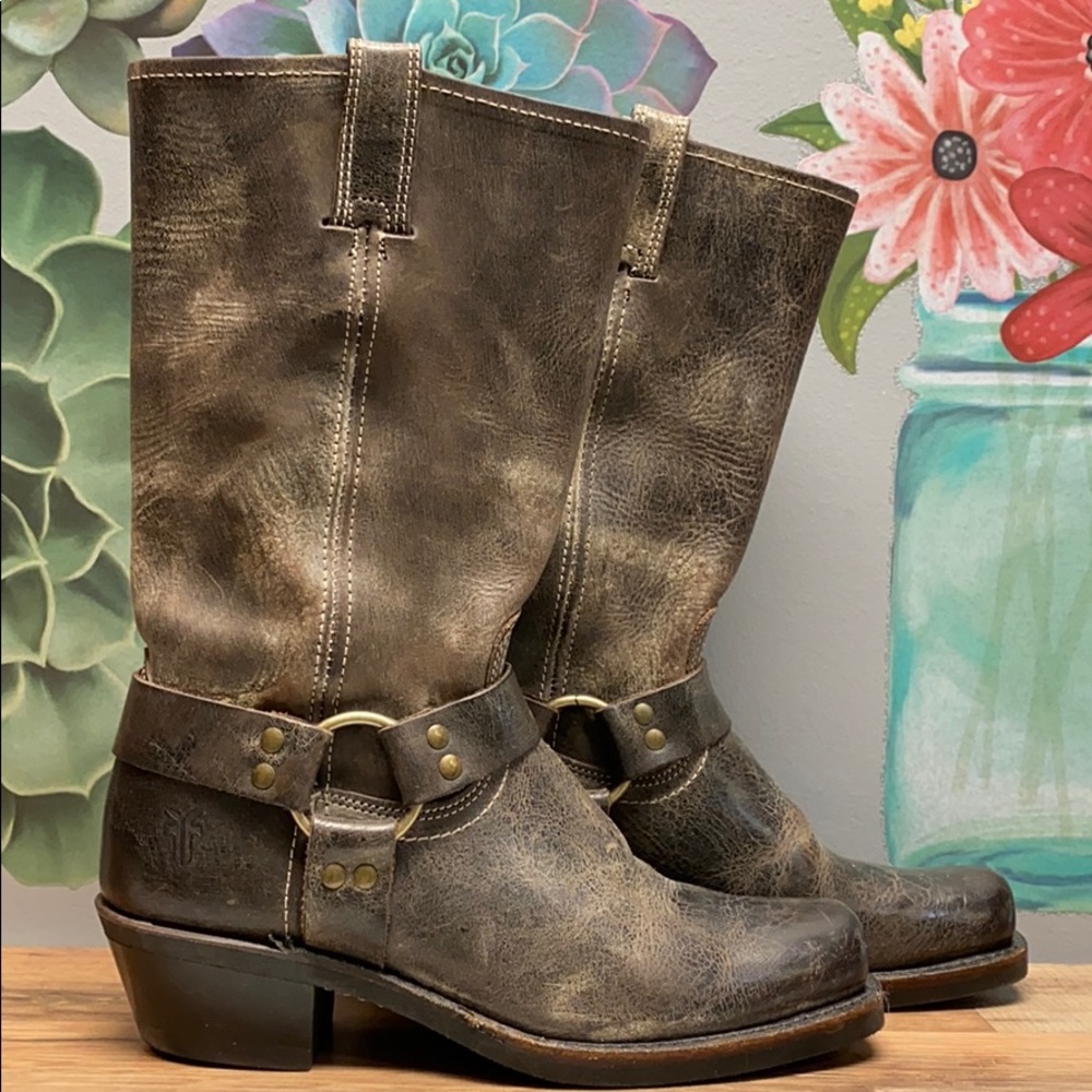 Size 9M Frye Boots